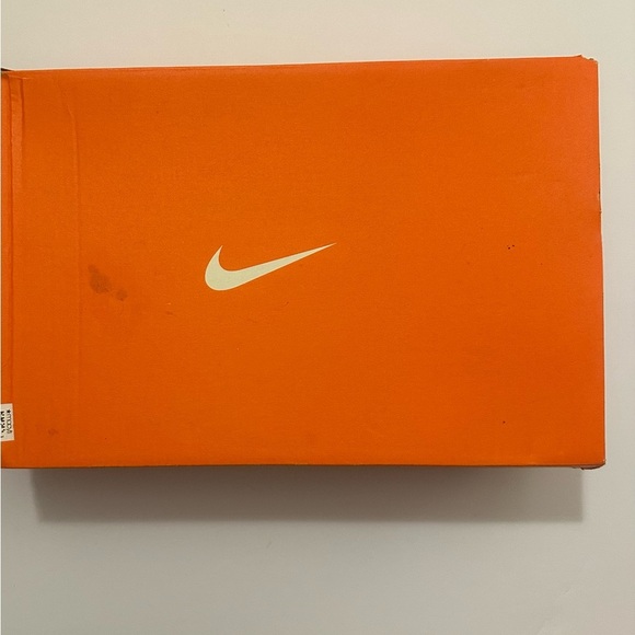 Nike Bright Orange Shoe Boxe . Fits size up to 9 - Picture 5 of 5